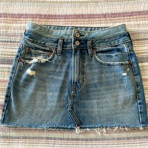 Abercrombie & Fitch Distressed Micro Mini Highwaisted Jean Skirt BNWT Size 27/4